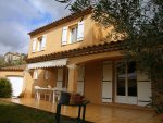 VILLA T5 RECENTE DE 113 M� A PROXIMITE CENTRE VILLE