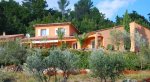 TRES BELLE VILLA RECENTE DANS UN ENVIRONNEMENT PRIVILEGIE